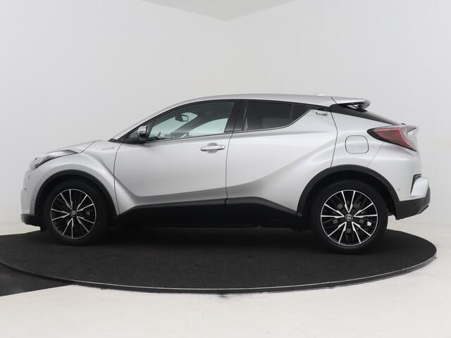 Toyota C-HR 1.8 Hybrid Executive | Dealer onderhouden | JBL | Dodehoek detectie | Stoel+stuurverwarming | Parkeersensoren voor+achter met assistent | Full LED verlichting | Navigatie | Climate Control |