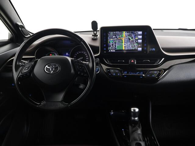 Toyota C-HR 1.8 Hybrid Executive | Dealer onderhouden | JBL | Dodehoek detectie | Stoel+stuurverwarming | Parkeersensoren voor+achter met assistent | Full LED verlichting | Navigatie | Climate Control |