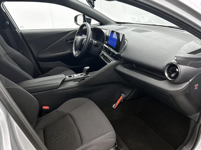 Toyota C-HR 2.0 Plug-in Hybrid 220 Dynamic | BTW voertuig | Stoel+stuurverwarming | Dodehoek detectie | Parkeersensoren voor+achter | Navigatie | Apple CarPlay/Android Auto |