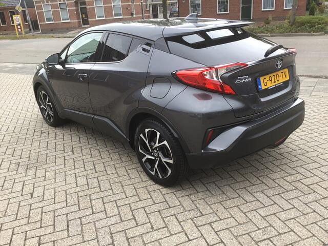 Toyota C-HR 1.8 Hybrid Dynamic Sport