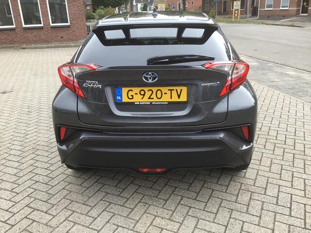 Toyota C-HR 1.8 Hybrid Dynamic Sport