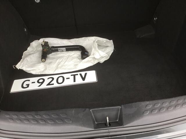 Toyota C-HR 1.8 Hybrid Dynamic Sport