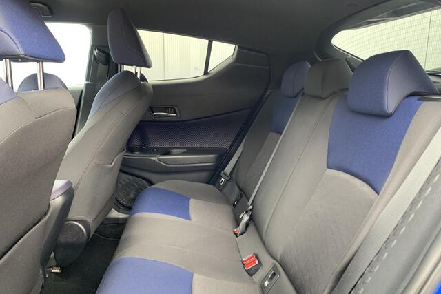 Toyota C-HR 1.8 Hybrid Bi-Tone | JBL Audio | Stuur en Stoelverwarming | Parkeersensoren v&a | Camera |