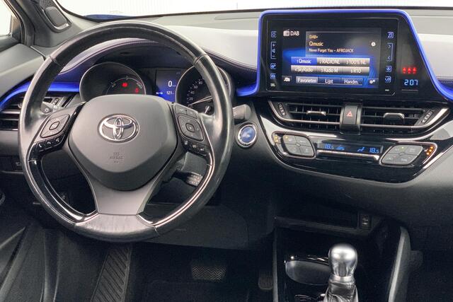 Toyota C-HR 1.8 Hybrid Bi-Tone | JBL Audio | Stuur en Stoelverwarming | Parkeersensoren v&a | Camera |
