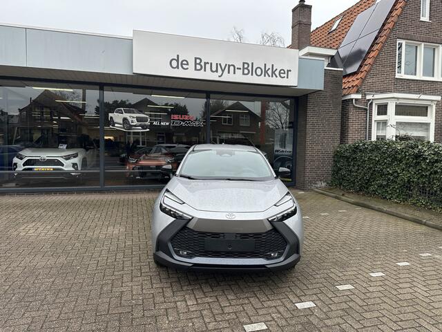 Toyota C-HR 2.0 Plug-in Hybrid 220 Dynamic dodehoekdetectie / stoelverwarming / stuurwielverwarming / parkeersensoren voor + achter / Navigatie / Apple Carplay / Android Auto / parkeercamera / 10 jaar Toyota garantie / rijklaarprijs incl. Toyota Pechhulppas