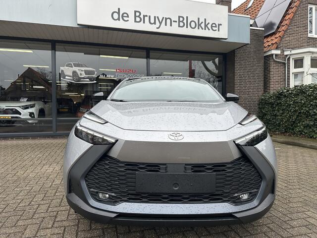 Toyota C-HR 2.0 Plug-in Hybrid 220 Dynamic dodehoekdetectie / stoelverwarming / stuurwielverwarming / parkeersensoren voor + achter / Navigatie / Apple Carplay / Android Auto / parkeercamera / 10 jaar Toyota garantie / rijklaarprijs incl. Toyota Pechhulppas