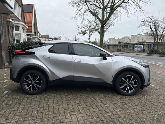 Toyota C-HR 2.0 Plug-in Hybrid 220 Dynamic