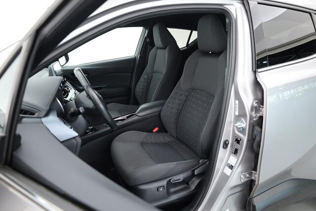 Toyota C-HR 1.8 Hybrid Executive | Rijklaar! | Cruise Contr. | Trekhaak | Camera | Keyless | Stoel- Stuurverw. | Apple CarPlay
