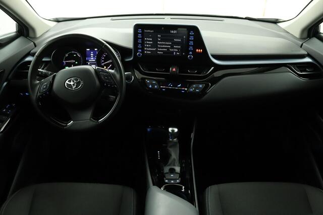Toyota C-HR 1.8 Hybrid Dynamic | Parelmoer lak | Achteruitrijcamera | Adaptieve Cruise | Keyless Entry | 10 Jaar Garantie! |