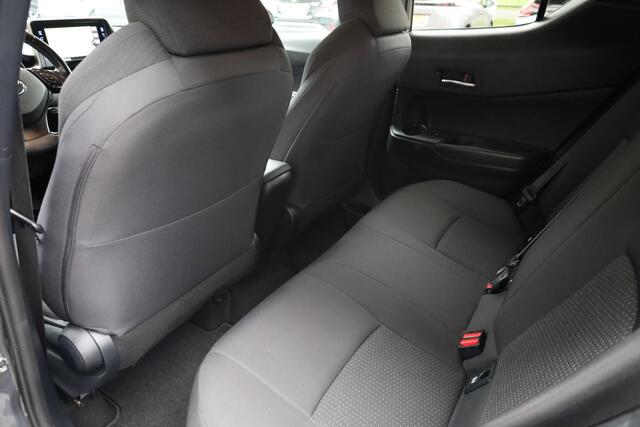 Toyota C-HR 1.8 Hybrid Dynamic CAMERA STOELVERWARMING CRUISE CLIMA NAVI 18"LMV ALL-SEASONS NAP ENZ!