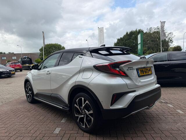 Toyota C-HR 1.2 Bi-Tone Plus DODEHOEK DETECTIE | LANE ASSISTENT | JBL AUDIOSYSTEM | DEALER ONDERHOUDEN | LED PAKKET | NAVIGATIE | DAB RADIO | CRUISECONTROL| PARKEERSENSOREN | STOELVERWARMING |