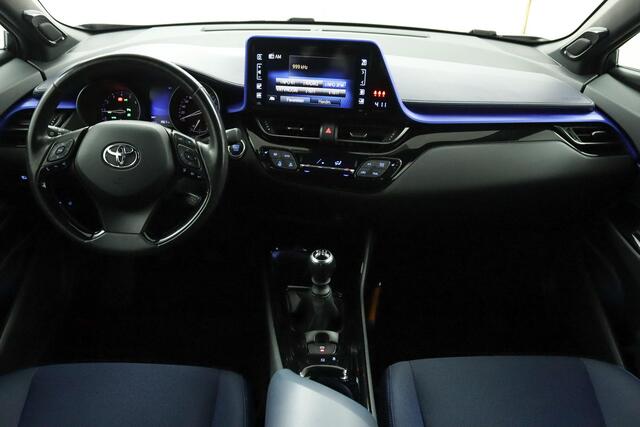 Toyota C-HR 1.2 Bi-Tone Plus | Trekhaak | Parkeersensoren | Achteruitrijcamera | Adaptieve Cruise Control |