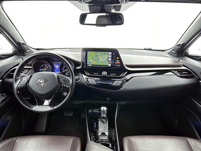 Toyota C-HR 1.8 Hybrid Executive | JBL | Dodehoek detectie | Stoelverwarming | Parkeersensoren voor+achter met assistent | Full LED verlichting | DAB | Navigatie | Climate Control | Cruise Control Adaptive |