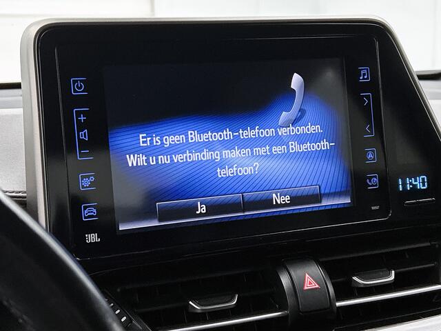 Toyota C-HR 1.8 Hybrid Executive | JBL | Dodehoek detectie | Stoelverwarming | Parkeersensoren voor+achter met assistent | Full LED verlichting | DAB | Navigatie | Climate Control | Cruise Control Adaptive |