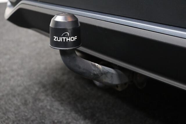 Toyota C-HR 2.0 Plug-in Hybrid 220 First Edition Bi-Tone | Trekhaak | Adaptive-cruise | Camera | Clima | Parkeersensoren V+A | Apple Carplay & Android Auto | Stoel & Stuurverwarming | Navigatie | Keyless | Dodehoekdetectie