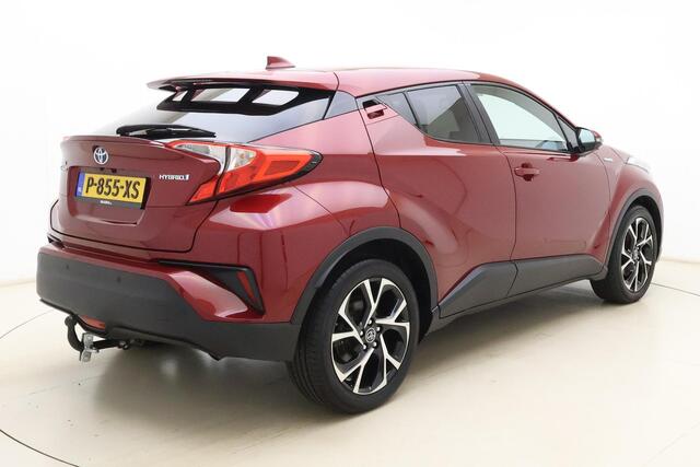 Toyota C-HR 1.8 Hybrid Dynamic | Trekhaak | Automatische airco | Cruise control adaptief | Stoelverwarming | Keyless entry | Navigatie full map
