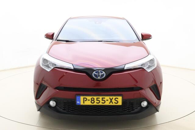 Toyota C-HR 1.8 Hybrid Dynamic | Trekhaak | Automatische airco | Cruise control adaptief | Stoelverwarming | Keyless entry | Navigatie full map