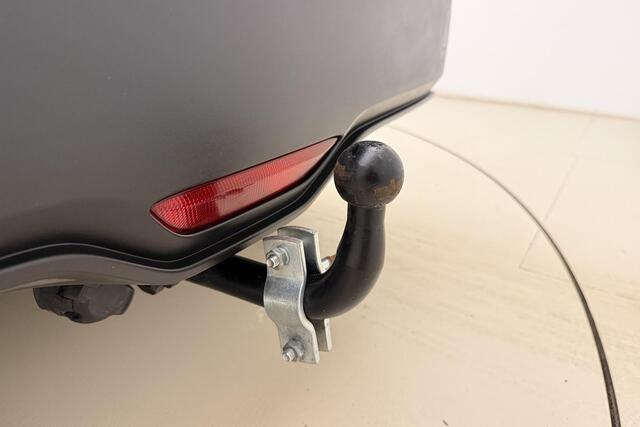 Toyota C-HR 1.8 Hybrid Dynamic | Trekhaak | Automatische airco | Cruise control adaptief | Stoelverwarming | Keyless entry | Navigatie full map