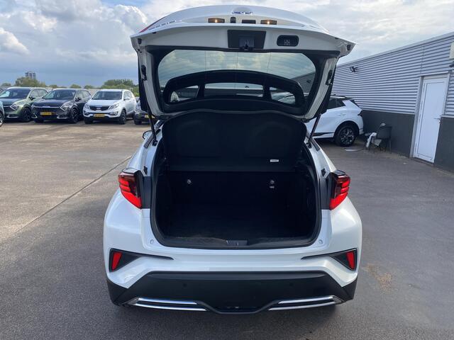 Toyota C-HR 2.0 Hybrid Style Luxury Elektrisch verstelbare stoelen, Dodehoekdetectie, JBL , achteruitrijcamera, stoelverwarming
