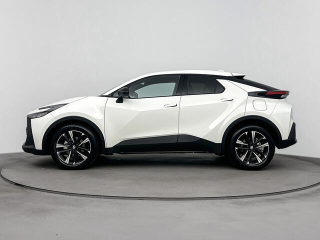 Toyota C-HR 1.8 Hybrid 140 Dynamic | Apple Carplay & Android Auto | Parkeercamera | Onderweg-naar-dealer*