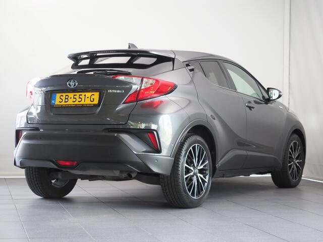 Toyota C-HR 1.8 Hybrid Style | Dodehoekdetectie | JBL Audio | Stoelverwarming | Navigatie | DAB | Bluetooth | Pre-Collision-System | Lane Assist | Parkeer Assistent