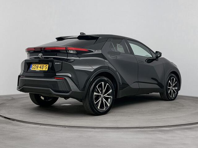 Toyota C-HR 1.8 Hybrid 140 Dynamic | Parkeersensoren | Apple Carplay-Android Auto | Cruise Control | **