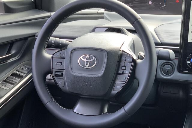Toyota C-HR First Edition 77 kWh / Direct leverbaar! / Nu €3.000 inruilpremie!