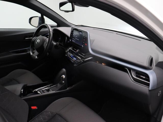 Toyota C-HR 1.8 Hybrid Dynamic | Automaat | All season | LED | Active cruise control | achteruitrij camera |