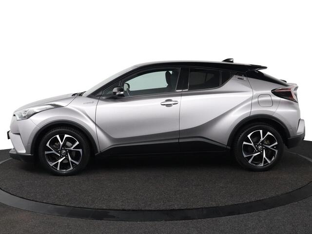 Toyota C-HR 1.8 Hybrid Executive Ultimate | Parkeer sensoren | Trekhaak | Parkeer camera |