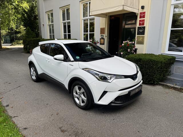 Toyota C-HR 1.8 Hybrid Dynamic, Dealer onderhouden