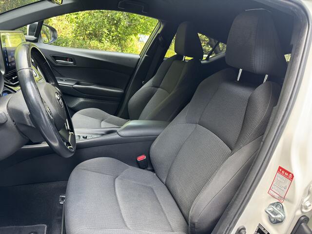 Toyota C-HR 1.8 Hybrid Dynamic, Dealer onderhouden