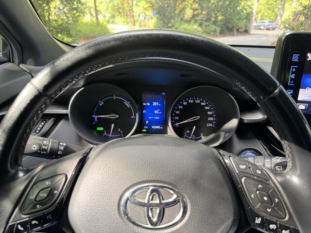 Toyota C-HR 1.8 Hybrid Dynamic, Dealer onderhouden