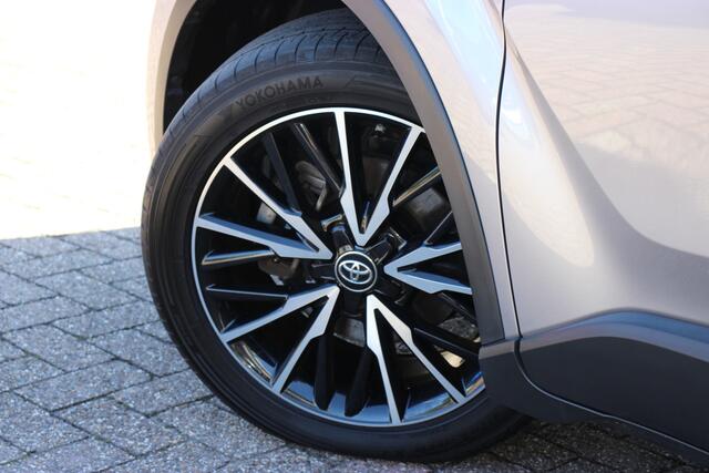 Toyota C-HR 1.8 Hybrid Dynamic Automaat | Trekhaak | Clima | Stoelverwarming | Navi |