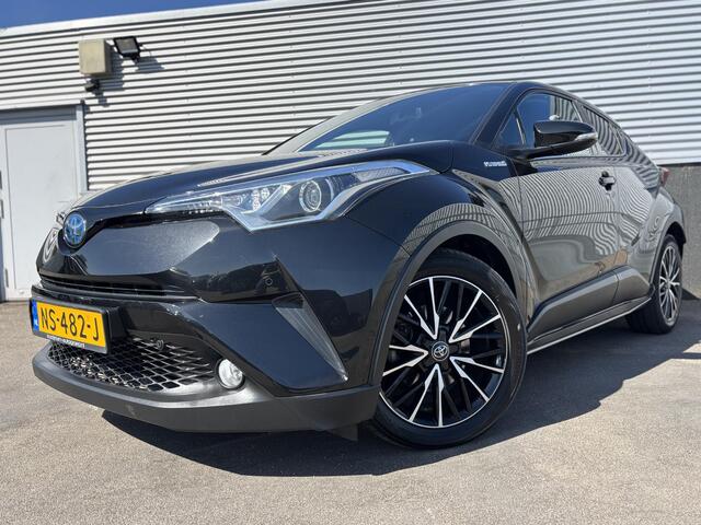 Toyota C-HR 1.8 Hybrid Executive Automaat Stoelverwarming, Nieuw geleverd, Dealeronderhouden, Navigatie, Parkeersensoren, Adaptieve cruise control, Achteruitrijcamera, Smart Key
