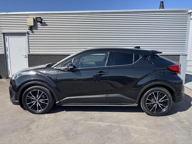 Toyota C-HR 1.8 Hybrid Executive Automaat Stoelverwarming, Nieuw geleverd, Dealeronderhouden, Navigatie, Parkeersensoren, Adaptieve cruise control, Achteruitrijcamera, Smart Key