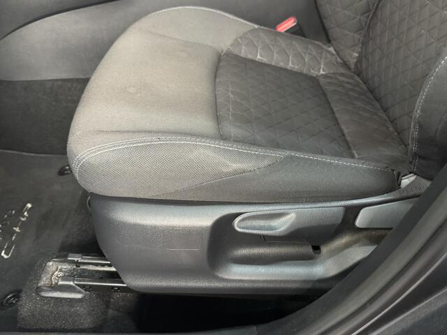 Toyota C-HR 1.8 Hybrid Dynamic | CarPlay | Keyless |