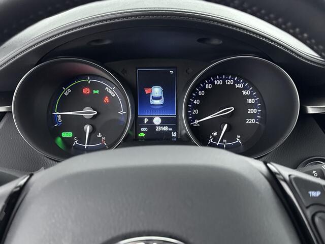 Toyota C-HR 1.8 Hybrid Style | Half Leder/Alcantara bekleding | Elektrisch verstelbare stoel | Stoel+stuurverwarming | Navigatie | Apple CarPlay/Android Auto | Cruise Control Adaptive | Trekhaak afneembaar |