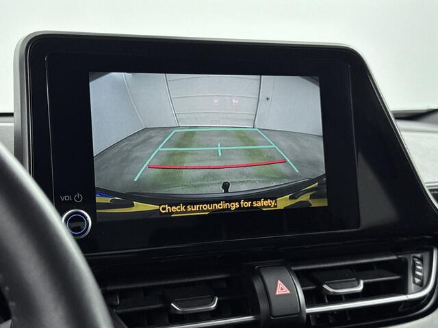 Toyota C-HR 1.8 Hybrid Style | Half Leder/Alcantara bekleding | Elektrisch verstelbare stoel | Stoel+stuurverwarming | Navigatie | Apple CarPlay/Android Auto | Cruise Control Adaptive | Trekhaak afneembaar |