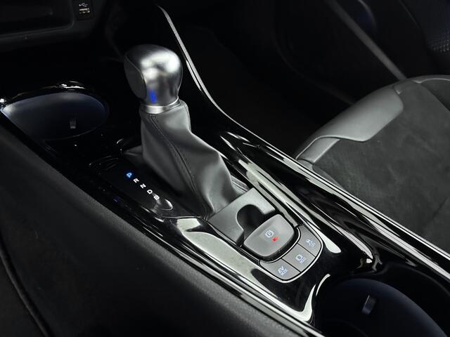 Toyota C-HR 1.8 Hybrid Style | Half Leder/Alcantara bekleding | Elektrisch verstelbare stoel | Stoel+stuurverwarming | Navigatie | Apple CarPlay/Android Auto | Cruise Control Adaptive | Trekhaak afneembaar |