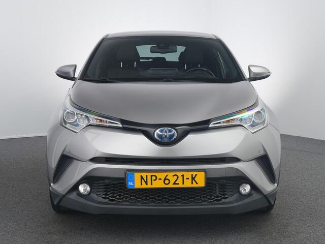 Toyota C-HR 1.8 Hybrid Executive | Trekhaak | Camera | Cruise | Stoelverwarming | Navi |