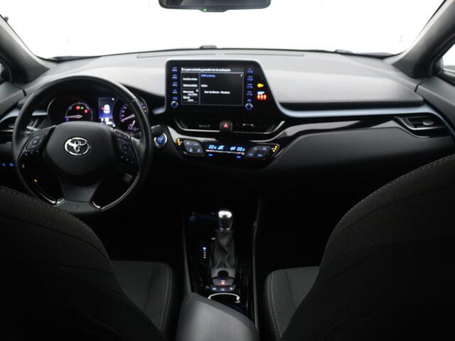 Toyota C-HR 1.8 Hybrid Dynamic+ Limited | Parkeersensoren | Stoel en stuurwiel verwarmd | LM velgen | Cruise Control Adaptief | Climate Control | Camera |