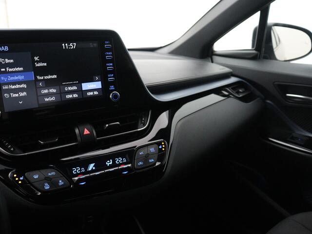 Toyota C-HR 1.8 Hybrid Dynamic+ Limited | Parkeersensoren | Stoel en stuurwiel verwarmd | LM velgen | Cruise Control Adaptief | Climate Control | Camera |