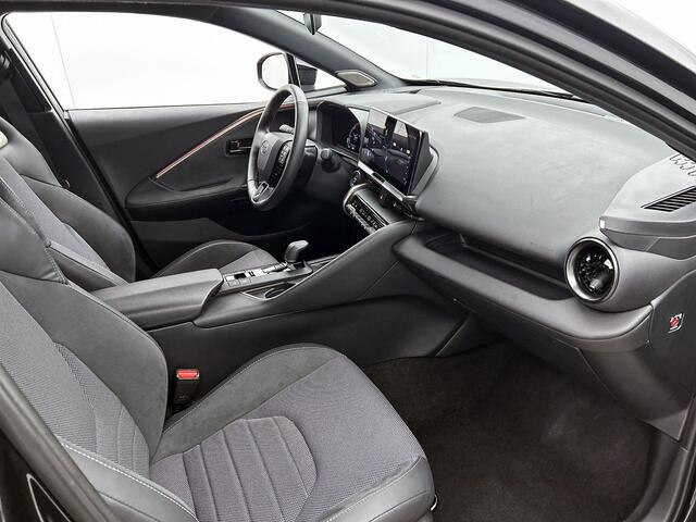 Toyota C-HR 2.0 Plug-in Hybrid 220 Executive | NL dealeronderhouden | BTW |