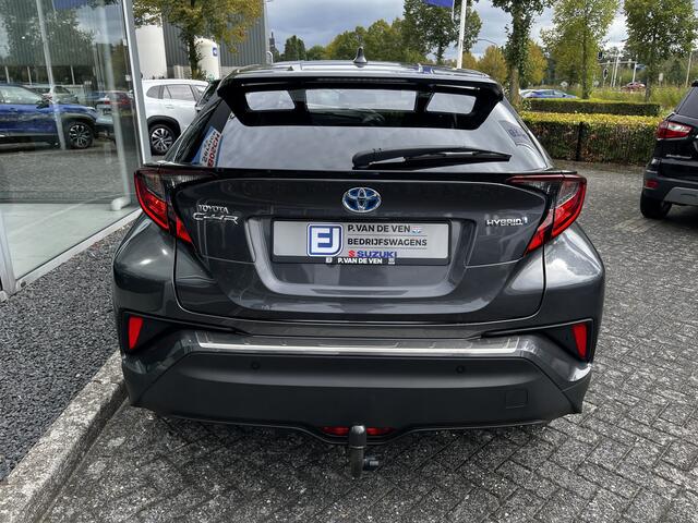 Toyota C-HR 1.8 Hybrid First Edition Automaat | Afn. trekhaak | Dodehoek | Camera | Carplay/Android Auto | Keyless | etc. etc.