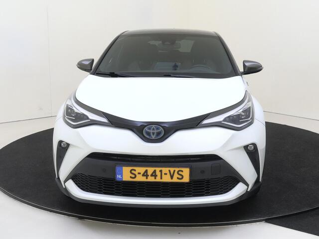 Toyota C-HR 2.0 Hybrid Executive AUTOMAAT | airco automatisch | Apple Carplay/Android | bots herkenning en activatie | cruise control adaptief | dodehoek detectie | full-LED koplampen | lederen bekleding | lichtmetalen velgen 18" | navigatiesysteem full map |