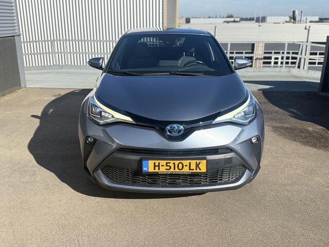 Toyota C-HR 2.0 Hybrid First Edition Aut. 184PK Trekhaak, Navigatie, Stoelverwarming, PDC, Adaptieve cruise control, Nieuw geleverd en dealeronderhouden, Smart Key
