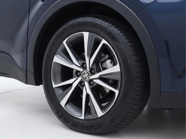 Toyota C-HR 1.8 Hybrid 140 Teamplayer Bi-Tone | Stuurwiel Verwarmd | Dodehoekdetectie | Stoelverwarming | Achteruitrijcamera | DAB | Adaptive Cruise Control