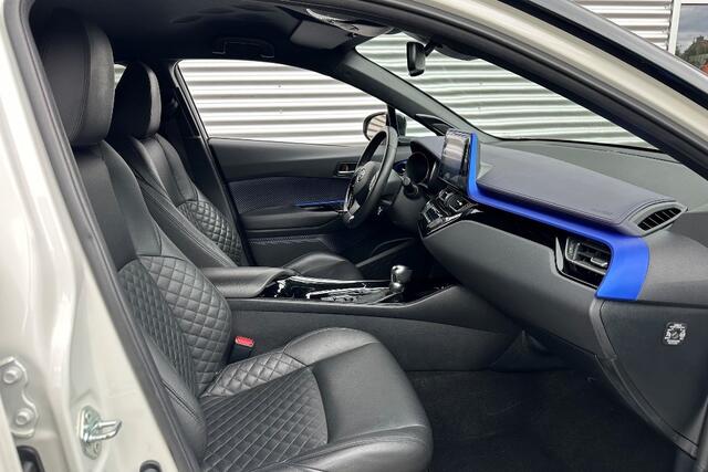 Toyota C-HR 1.8 Hybrid Premium Bi-Tone / Leer / JBL