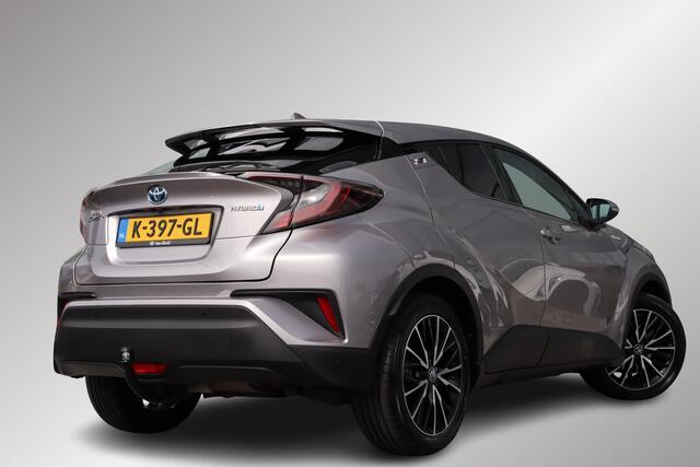 Toyota C-HR 1.8 Hybrid Executive Limited BSM, Stoelverwarming, Trekhaak, Stuurverwarming, Parkeersensoren.