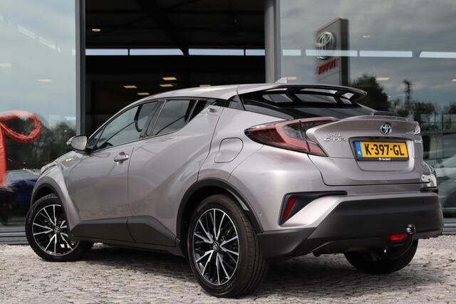 Toyota C-HR 1.8 Hybrid Executive Limited BSM, Stoelverwarming, Trekhaak, Stuurverwarming, Parkeersensoren.